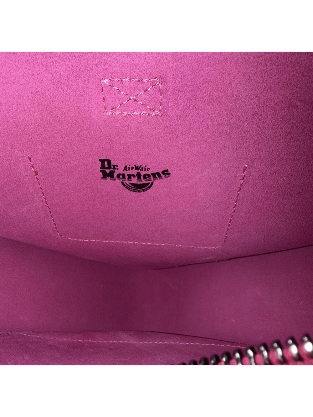 Rare Dr. Martens Heart Shaped Bag Backpack Crossbody Thrift Pink Kiev Leather - Picture 9 of 9